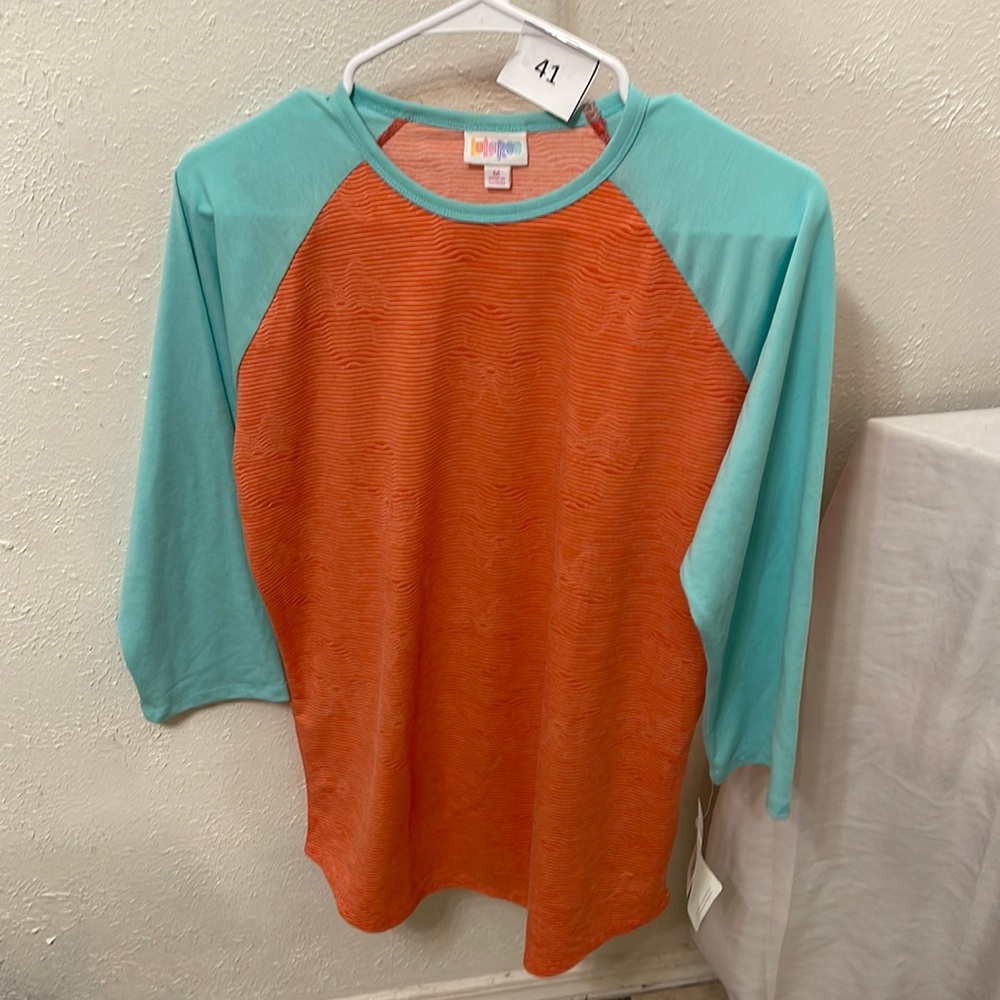 LulaRoe Disney Minnie Mouse Size Medium M Women’s T-Shirt Long Sleeve NWT NEW B1